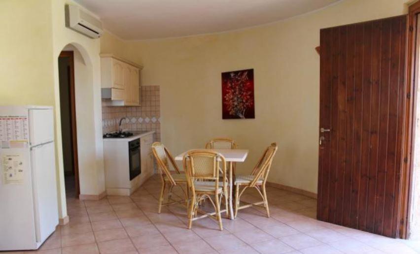 Residence Il Borgo Di Porto Corallo วิลลาปุตซู ภายนอก รูปภาพ