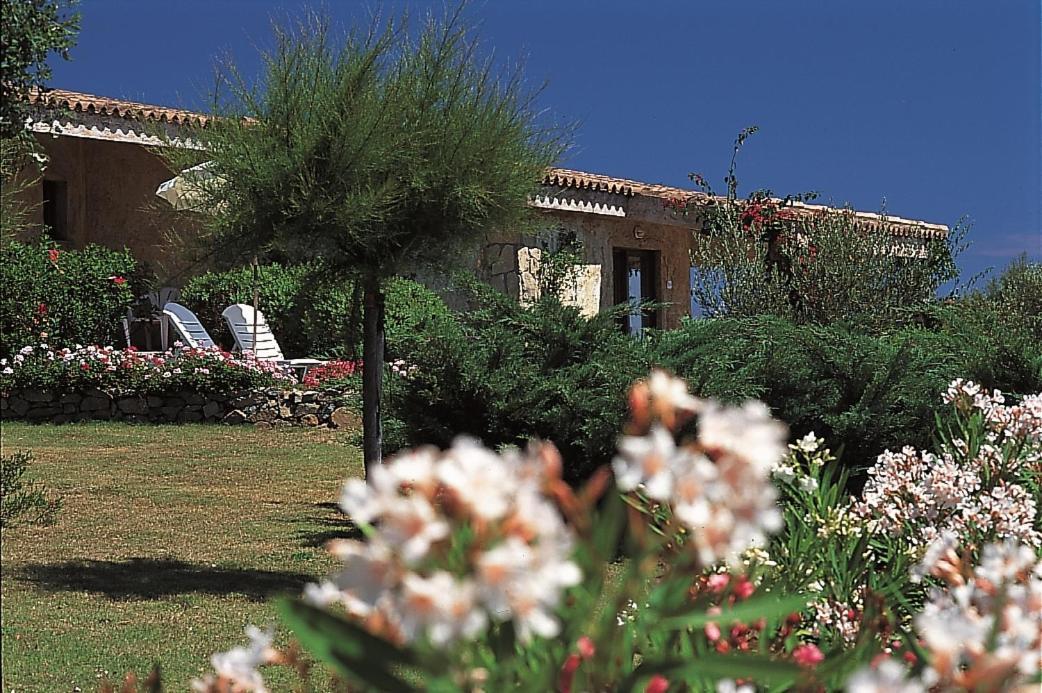Residence Il Borgo Di Porto Corallo วิลลาปุตซู ภายนอก รูปภาพ