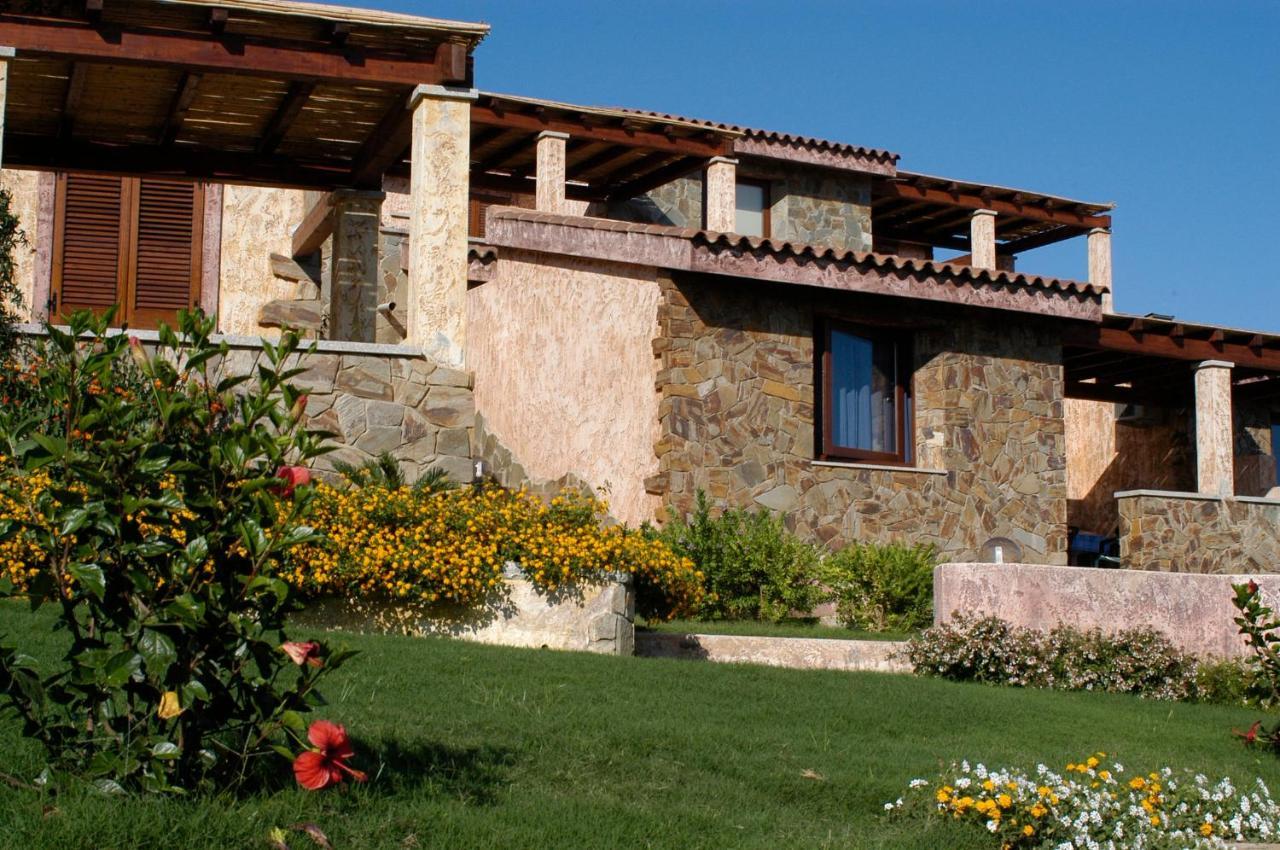Residence Il Borgo Di Porto Corallo วิลลาปุตซู ภายนอก รูปภาพ