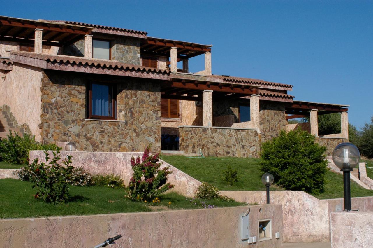 Residence Il Borgo Di Porto Corallo วิลลาปุตซู ภายนอก รูปภาพ