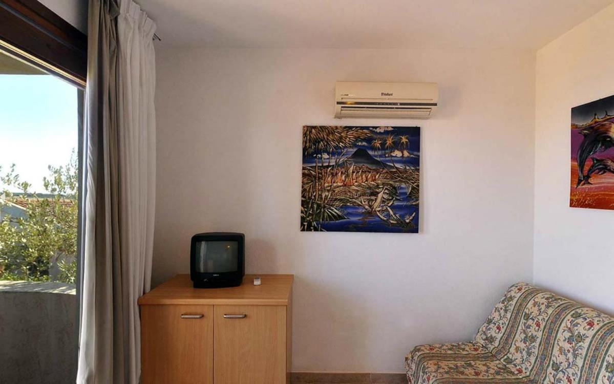 Residence Il Borgo Di Porto Corallo วิลลาปุตซู ภายนอก รูปภาพ