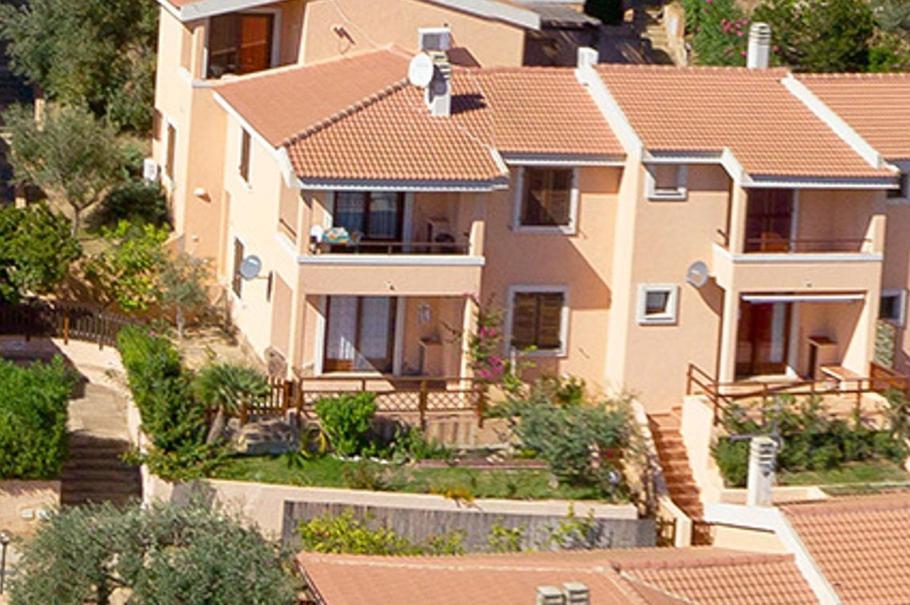 Residence Il Borgo Di Porto Corallo วิลลาปุตซู ภายนอก รูปภาพ