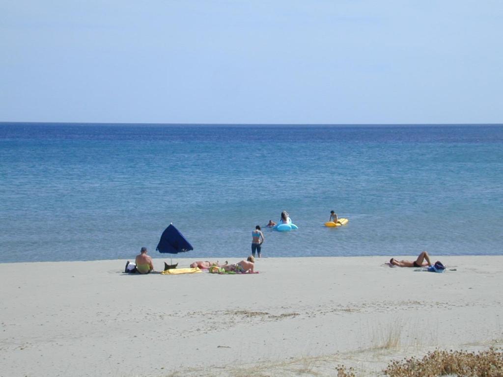 Residence Il Borgo Di Porto Corallo วิลลาปุตซู ภายนอก รูปภาพ